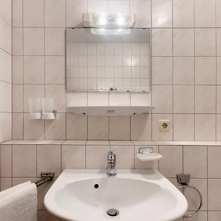 Parkblick Doppelzimmer 31, 34 *